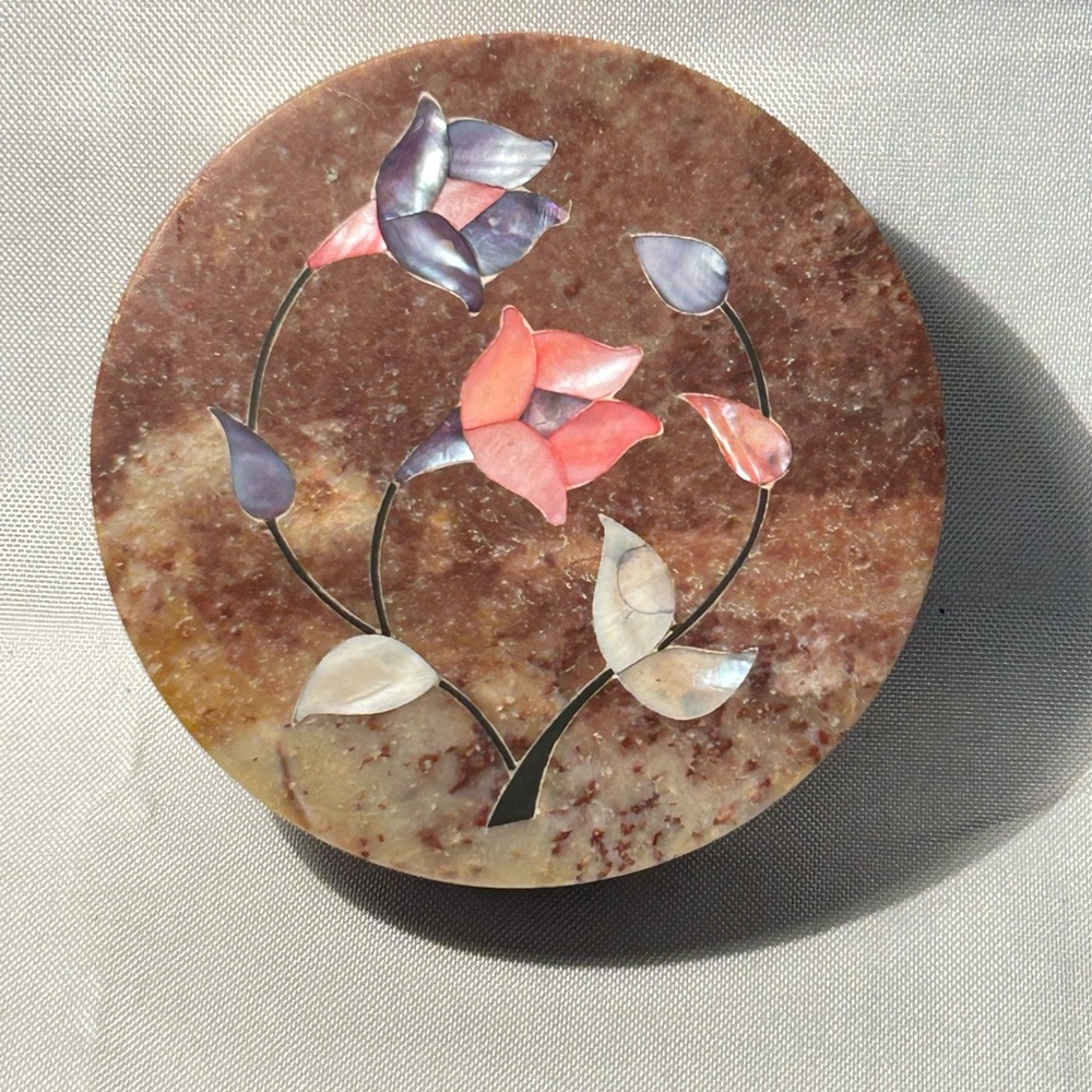 Vintage Soapstone Marble Trinket Jewelry Keepsake Box handcrafted in India